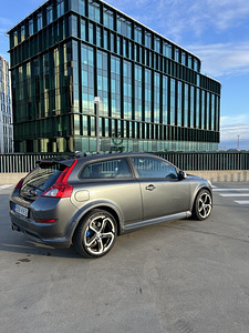 Volvo C30 R-Design 1.6 8kw 2010 (4 foto / 10)