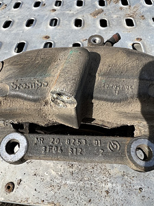 Mercedes-Benz W211 4-kolviga pidurisuportid Brembo (3 foto / 3)