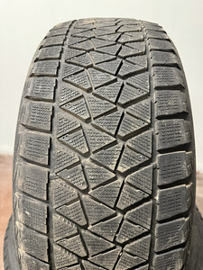 235/55/18 шины Bridgestone Blizzak (2 фото из 4)