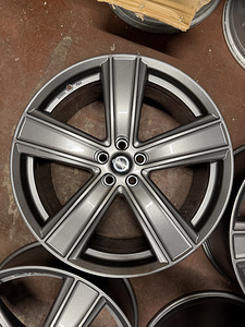 20" Volvo (Dezent) 5x108 (4 foto / 8)