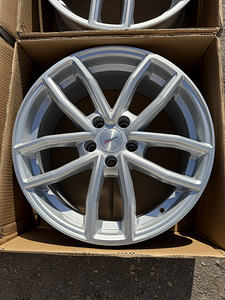 18" Xtreme PX1 veljed 5x112 (uued) (8 foto / 8)