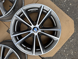 17" оригинальные диски BMW стиль 631 5x112 + датчики (4 фото из 7)