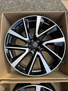 21" оригинальные диски Volvo XC90 5x108 (1 фото из 9)