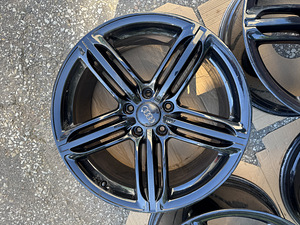 21" оригинальные диски Audi Peeler 5x130 (Q7 и Touareg) (3 фото из 9)