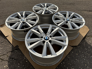 18" оригинальные диски BMW стиль 446 5x120 + датчики (x5 и x6) (6 фото из 9)