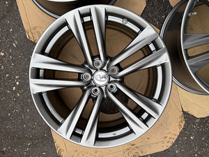 19" оригинальные диски Infinity/Nissan 5x114,3 + датчики (3 фото из 10)