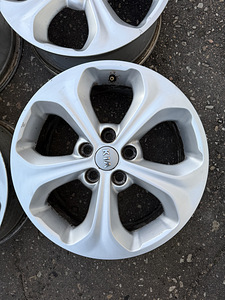 17" оригинальные диски Kia 5x114,3 (4 фото из 5)