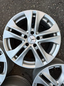 17" оригинальные диски Mercedes-Benz 5x112 (5 фото из 5)