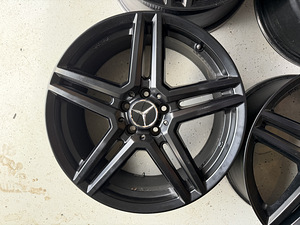 19" диски Mercedes-Benz 5x112 (6 фото из 8)