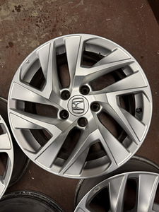 17" оригинальные диски Honda 5x114,3 (4 фото из 8)