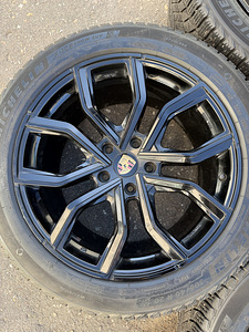 20" Porsche Cayenne диски 5x130 + шины с ламелями 6-6,5 (6 фото из 10)