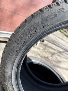 245/40/18 Hankook naastrehvid 8-8,5mm dot2023 (4 foto / 6)