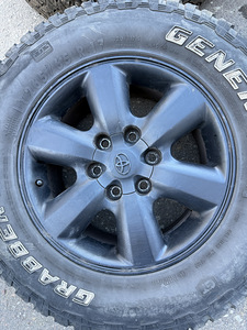 17" оригинальные диски Toyota 6x139,7 + 265/65/17 A/T (2 фото из 8)