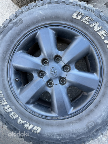 17" оригинальные диски Toyota 6x139,7 + 265/65/17 A/T