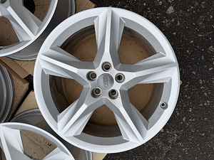 19" оригинальные диски Audi 5x112 (4 фото из 9)