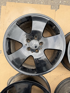 17" оригинальные диски Mercedes-Benz 5x112 (4 фото из 8)