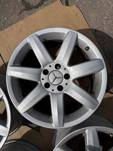 17" оригинальные диски Mercedes-Benz SL 5x112 (4 фото из 8)