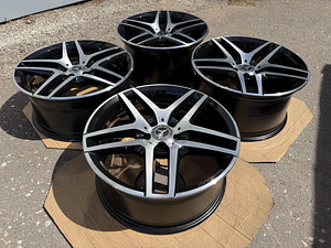 19" оригинальные диски Mercedes-Benz AMG разной ширины 5x112 (W222) (2 фото из 10)