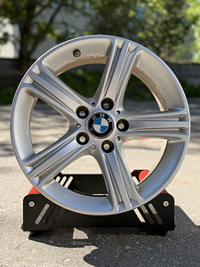 17" оригинальные диски BMW стиль 393 5x120 + датчики (1 фото из 9)
