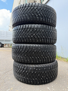 215/55/17 Good Year naastrehvid 8-9mm dot4621 (1 foto / 6)