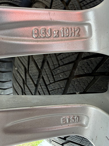 19" Porsche Cayenne originaalveljed 5x130 + 265/50/19 m+s (8 foto / 9)