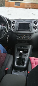 VW Tiguan (2 фото из 3)