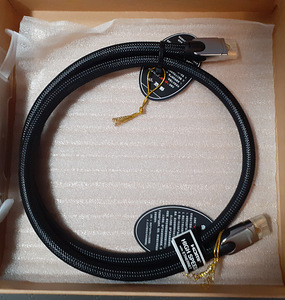 Кабель hdmi (3 фото из 5)