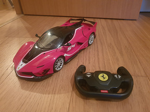 Ferrari laferrari Puldiauto RC 1/14 (1 foto / 1)