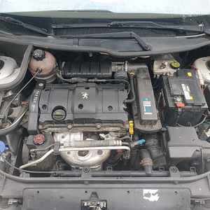 Peugeot 206 quicksilver 1.6 80kw bensiin (12 foto / 14)