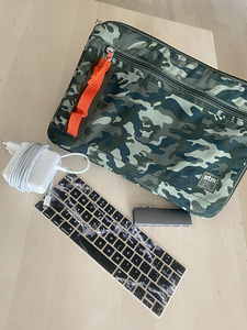 Macbook pro Touch bar 512gb (4 foto / 4)