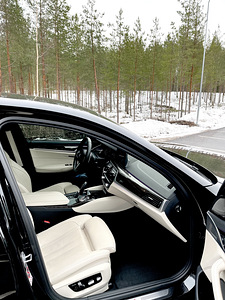 BMW 530 D Shadowline M-Pack 3.0 195kW (8 foto / 10)