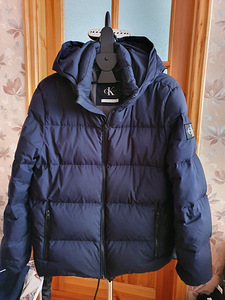 Куртка Calvin Klein L (1 фото из 3)