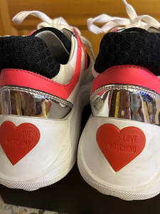Love Moschino 40 (2 foto / 3)