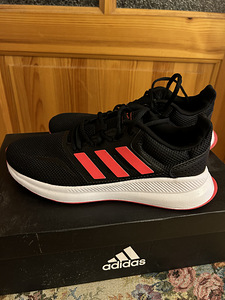 Adidas 39,5 (1 фото из 3)
