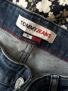 Tommy Hilfiger (3 foto / 3)