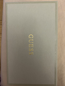 Guess (2 foto / 2)