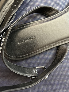 Balenciaga 40 (3 фото из 3)