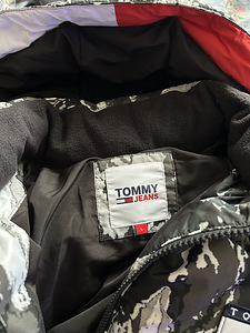 Tommy Hilfiger L (3 foto / 3)