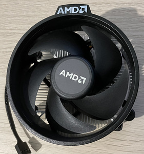 AMD Ryzen 5 2400G, 4c/8t, AM4, Radeon RX Vega 11 (3 foto / 3)