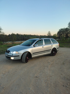 Škoda Octavia (7 фото из 7)