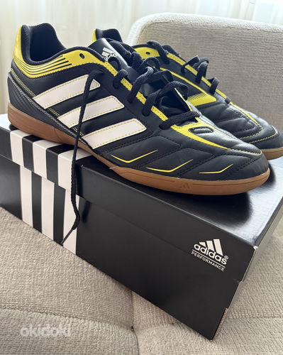 Uued Adidas jalgpallisaapad
