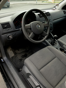 Volkswagen Golf 5 (3 foto / 4)