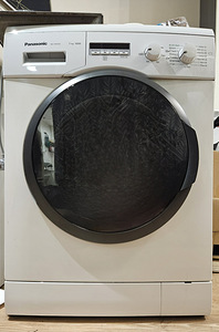 Pesumasin Panasonic NA-107VC4 (1 foto / 3)