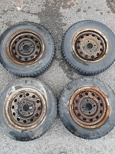 Veljed Ford R13 4x108 (1 foto / 4)