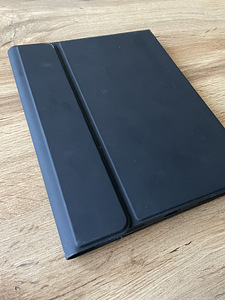 iPad Air 5 / Air 4 / Pro 11 ümbris klaviatuuriga (2 foto / 2)