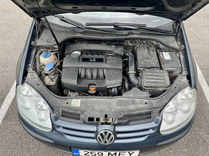 Volkswagen Golf 5 (10 foto / 13)
