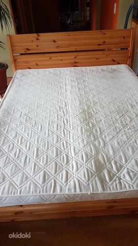 Кровать с матрасом 160x200 (фото #3)