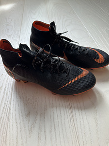 Müün jalgpallijalatsid Nike nagu uued (4 foto / 5)