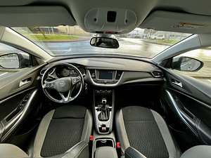 Opel Grandland X (3 foto / 10)