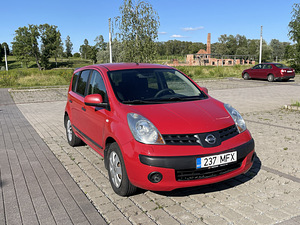 Nissan Note (2 фото из 10)